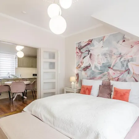 Monarchia Apartman Pearl Mosonmagyarovar Exterior photo